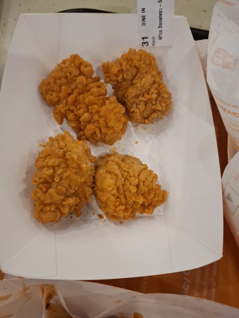 Popeyes - Famous Louisiana Chicken - Popeyes - Famous Louisiana Chicken 3027BA, 3027BB, HiLITE Mall, 3027A, Thondayad Bypass Road, Poovangal, Kozhikode, Pantheeramkavu, Kerala 673014, India