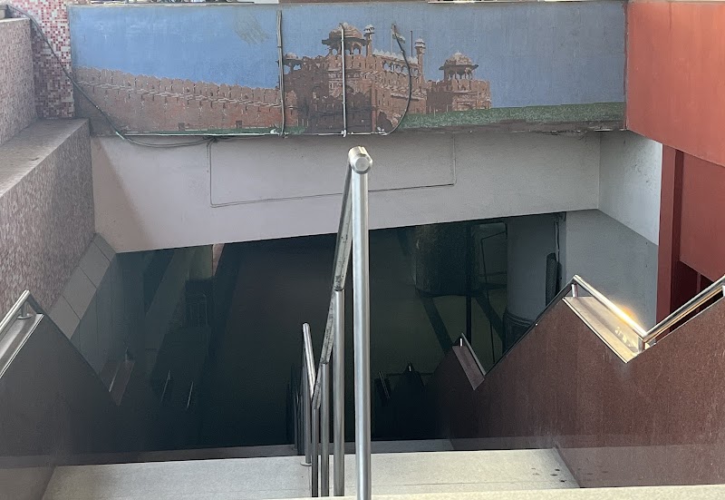 Maharana Pratap Inter State Bus Terminal Metro Station Kashmere Gate - Maharana Pratap Inter State Bus Terminal Metro Station Kashmere Gate, Metro Station Kashmere Gate, Kashmere Gate, Delhi, 110006, India