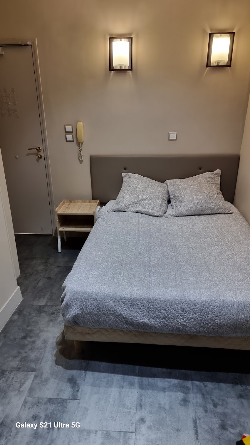 Hôtel de l'Aveyron - Hôtel de l'Aveyron 5 Rue d'Austerlitz, 75012 Paris, France