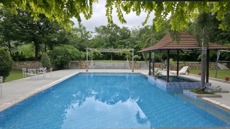 The Hunting Lodge - Luxury Resort in Udaipur, Organic Luxury Resort - The Hunting Lodge - Luxury Resort in Udaipur, Organic Luxury Resort Near Mahraja college of Management, NH 76, Airport Road, Udaipur, Rajasthan 313001, India