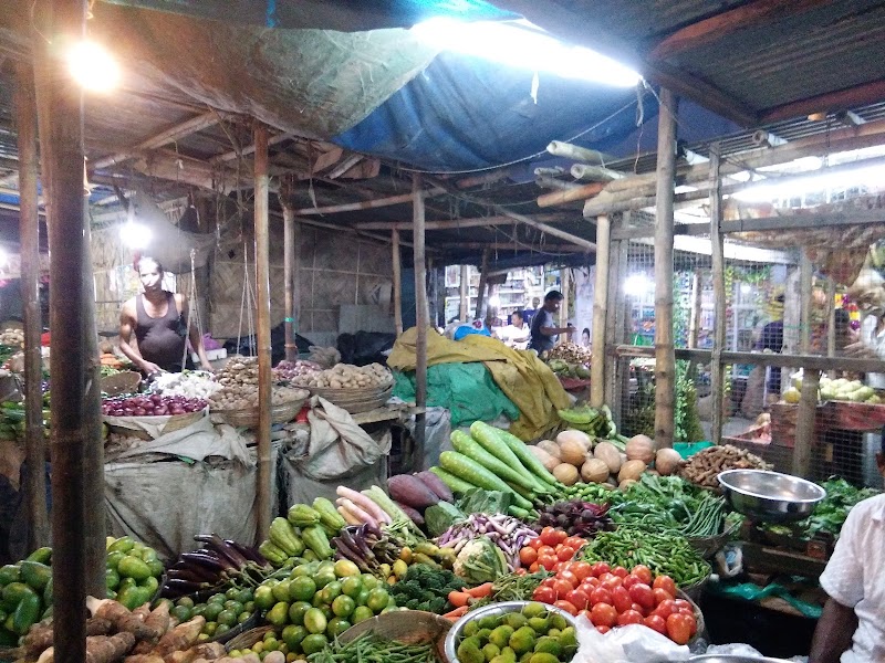 Uzanbazar - Uzanbazar, 5QR4+C55, Fatick Chandra Rd, Latasil, Uzan Bazar, Guwahati, Assam 781001, India