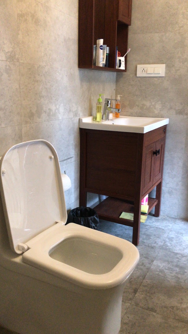 Barrack By The Rock (Homestay) - Barrack By The Rock (Homestay) Barrack By The Rock Hotel, Minerva, Mall Rd, opp. The Fern Brentwood, The Mall Road, Mussoorie, Uttarakhand 248179, India