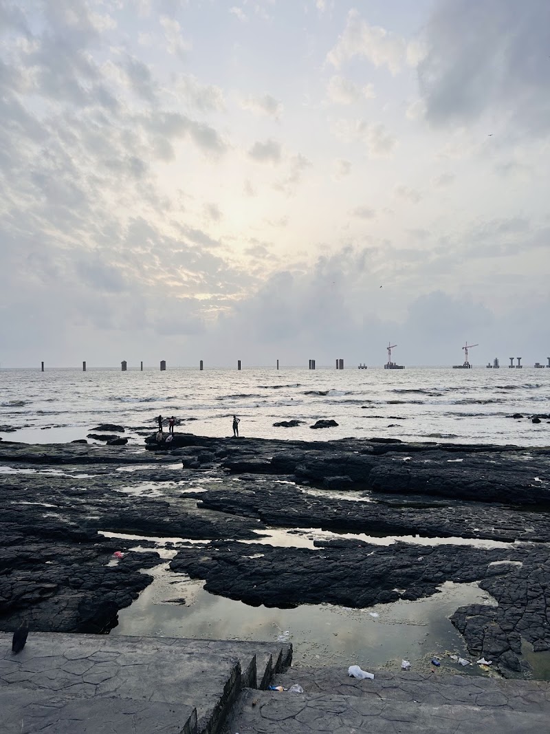 Mannat - Mannat, 2RWC+P3J, Mount Mary, Bandra West, Mumbai, Maharashtra 400050, India