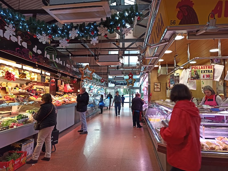 Mercat de l'Estrella - Mercat de l'Estrella Carrer de Pi i Margall, 73, 75, Gràcia, 08024 Barcelona, Spain