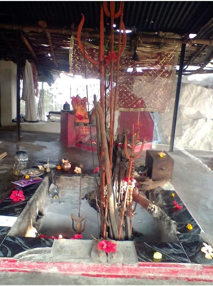 Siddhi Muni Baba Temple - Siddhi Muni Baba Temple, Kakka pahad, 846V+C39, Ratanpur, Chhattisgarh 495442, India