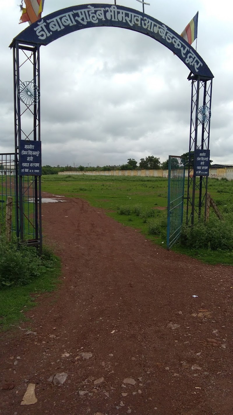 Tathagat Buddha Vihar - Tathagat Buddha Vihar, 683P+GXW, Priyadarshini Parisar East, Supela, Bhilai, Chhattisgarh 490020, India