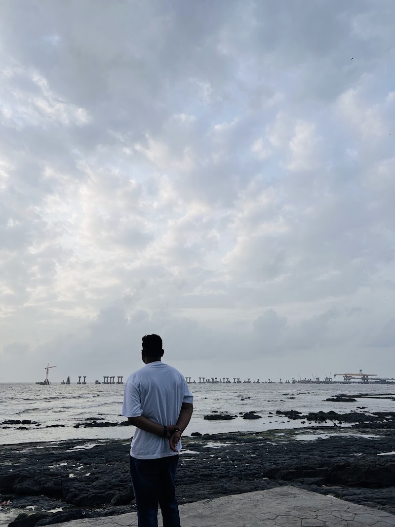 Mannat - Mannat, 2RWC+P3J, Mount Mary, Bandra West, Mumbai, Maharashtra 400050, India