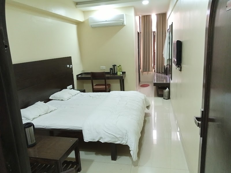 Hotel Sandhu Palace - Hotel Sandhu Palace 169, Opp, Circuit House Rd, Ajit Colony, Jodhpur, Rajasthan 342001, India
