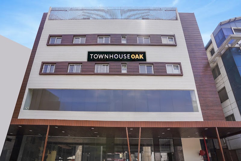 Townhouse OAK XOTEL - Townhouse OAK XOTEL, 75, 1st Cross Rd, KAS Officers Colony, BTM Layout 2nd Stage, BTM Layout, Bengaluru, Karnataka 560068, India