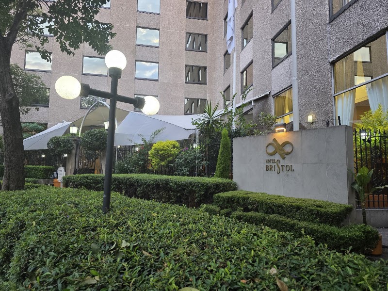 Hotel Bristol​ - Hotel Bristol​ Plaza Necaxa 17, Cuauhtémoc, 06500 Cuauhtémoc, CDMX, Mexico