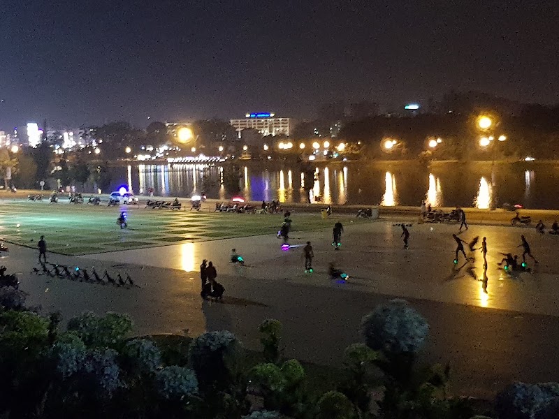 Lâm Viên Square - Lâm Viên Square Đ. Trần Quốc Toản, Xuân Hương - Đà Lạt, Lâm Đồng, Vietnam