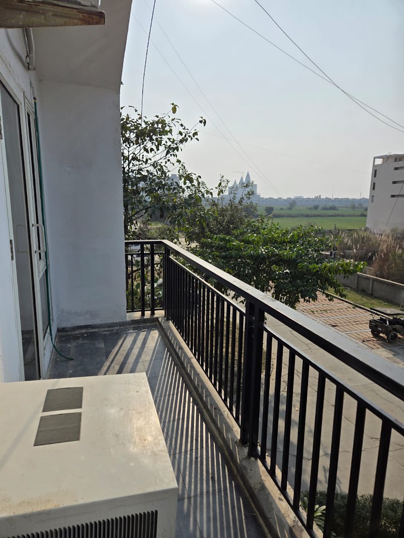 Vrinda Kunj | Peaceful 2BHK Stay in Vrindavan - Vrinda Kunj | Peaceful 2BHK Stay in Vrindavan, Meera 8, Omaxe Eternity, A-201, Vrindavan, Sunrakh Bangar, Uttar Pradesh 281121, India