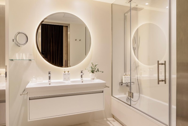 Palacio de los Duques Gran Meliá - The Leading Hotels of the World - Palacio de los Duques Gran Meliá - The Leading Hotels of the World, Cuesta de Sto. Domingo, 5, Centro, 28013 Madrid, Spain