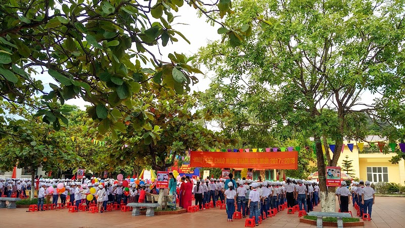 Trường tiểu học Trường Yên - Trường tiểu học Trường Yên, 7WV5+6WH, QL38B, Tây Hoa Lư, Ninh Bình, Vietnam