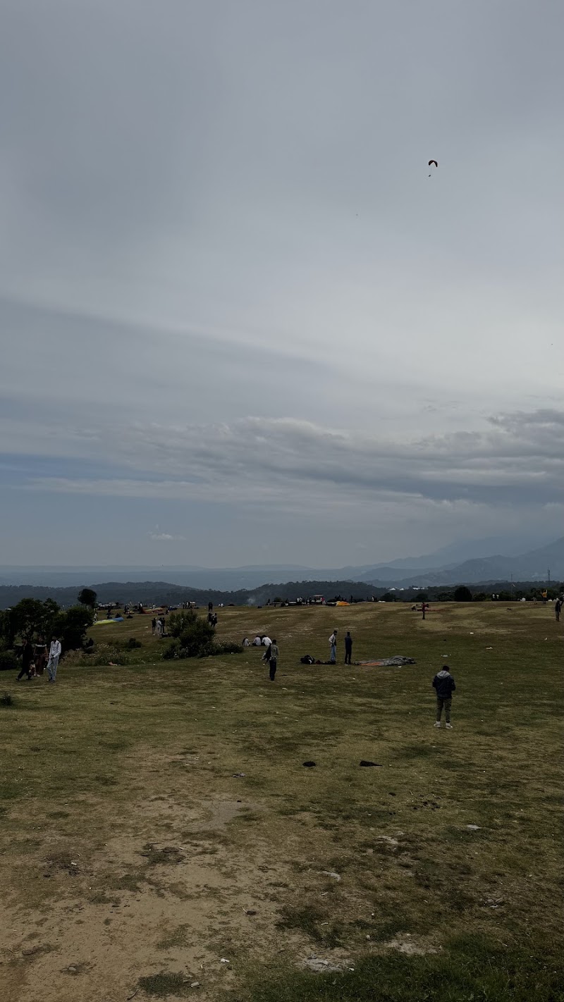 Landing zone field - Landing zone field, 2PV5+2GX, Landing Road, Bir, Suja, Himachal Pradesh 176077, India