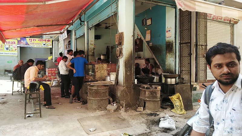 Agrawal Kadi Kachori - Agrawal Kadi Kachori B Rd, Sardarpura, Jodhpur, Rajasthan 342003, India