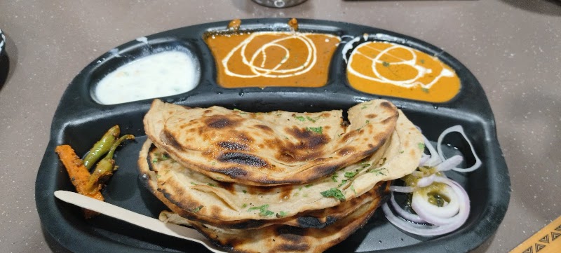 Kulcha Lal Parantha Das - Kulcha Lal Parantha Das Shop No-4, Plot No-1, Mahakal Marg, Kot Mohalla, Jaisinghpura, Ujjain, Madhya Pradesh 456006, India