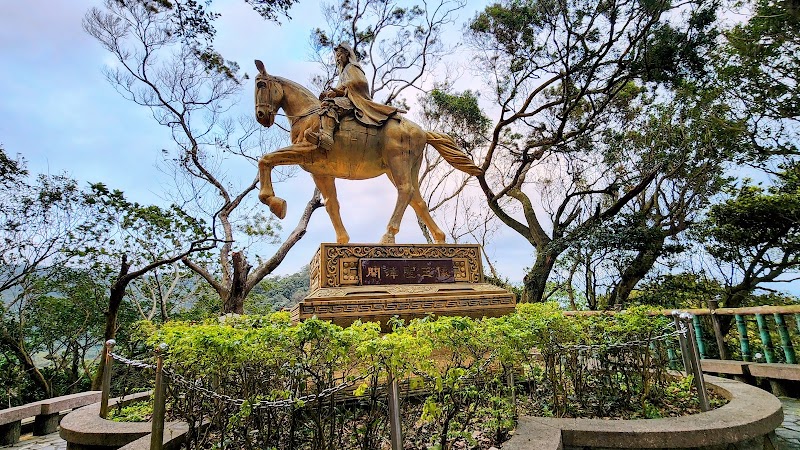碧山巖觀景台 - 碧山巖觀景台 No. 24號, Bishan Rd, Bishan Village, Neihu District, Taipei City, Taiwan 114