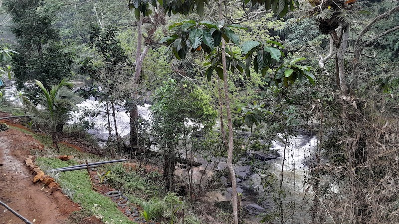 Pena Ella Waterfall - Pena Ella Waterfall 8FVX+X9, Diyaduwa, Sri Lanka