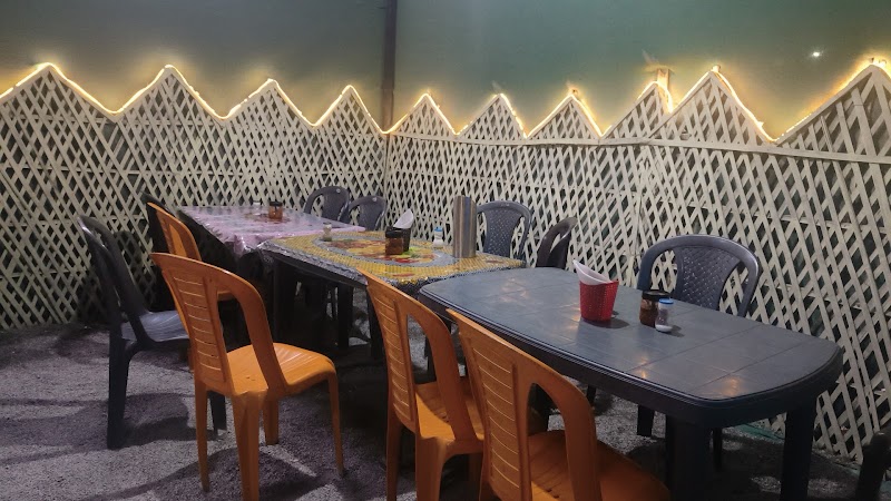 Shree Radhe Restaurant - Shree Radhe Restaurant nlakecity garden ke samne, 100, fir road, Sector 04, Central Area, Udaipur, Rajasthan 313002, India