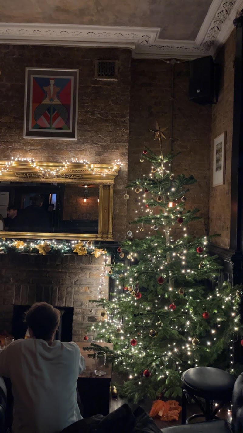 The Castle - The Castle 44 Commercial Rd, Aldgate, London E1 1LN, UK