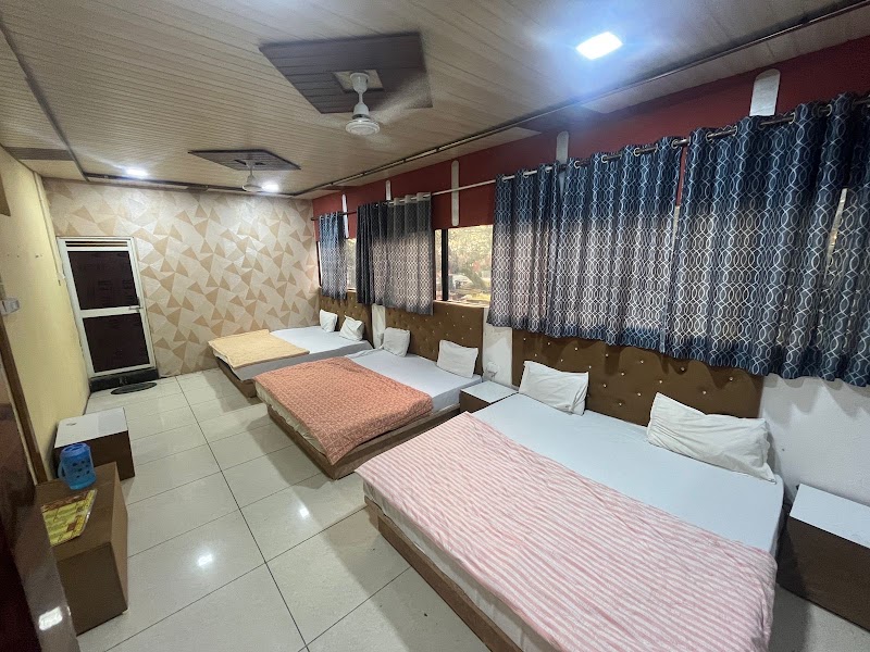 Hotel Mahakal Ramashray - Hotel Mahakal Ramashray, 164, Mahakal Marg, opposite maharajwada heritage, Jaisinghpura, Ujjain, Madhya Pradesh 456006, India