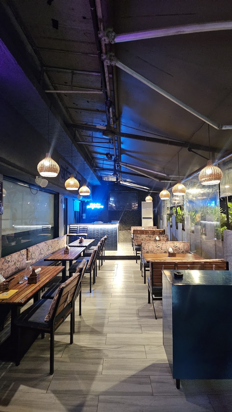 On Toes - On Toes 1, Pleasant Park, New Link Rd, opp. Movie Time Cinema, Malad, Evershine Nagar, Malad West, Mumbai, Maharashtra 400064, India
