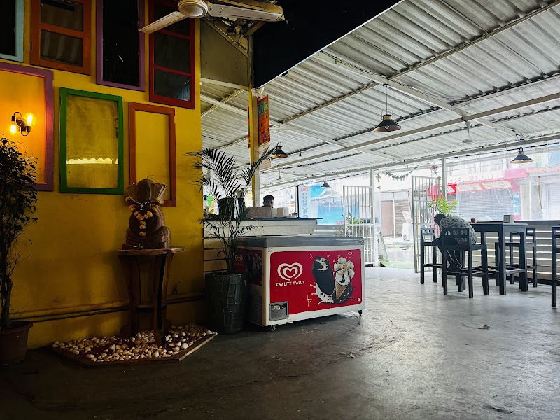 Cuba pure vegetarian - Cuba pure vegetarian beach road, Palolem, Canacona, Goa 403702, India