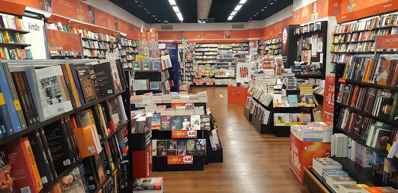 Giunti al Punto Librerie - Giunti al Punto Librerie, c/o Centro Commerciale San Donato, Via Enrico Forlanini, 1, 50127 Firenze FI, Italy