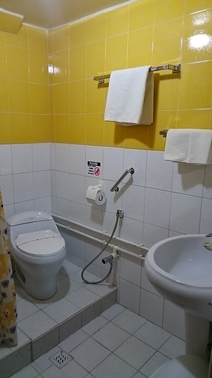 Park Hotel - Park Hotel, Zanjan Province, Zanjan, تقاطع خیابان امام و فدائیان اسلام، خیابان امام خمینی (ره)، MF8V+HC5, Iran