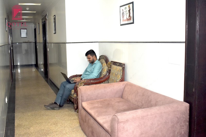 Qotel Express Sandberry - Prashant Vihar - Qotel Express Sandberry - Prashant Vihar ED Block, Prashant Vihar, Sector 14, Rohini, Delhi, 110085, India
