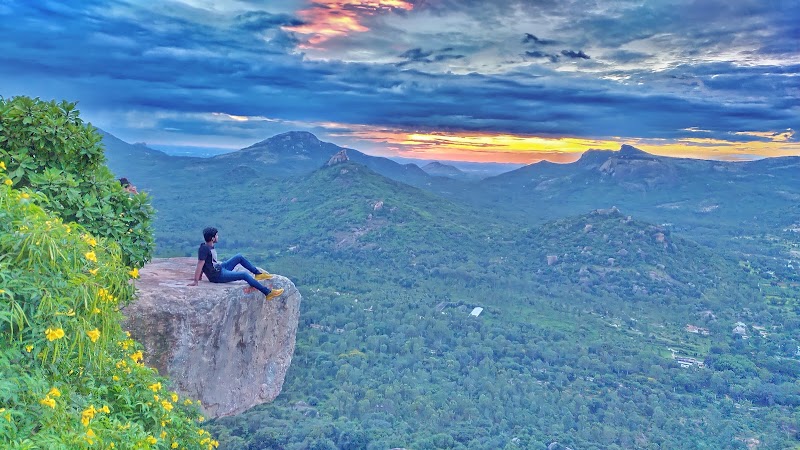 Devarayanadurga Peak Viewpoint - Devarayanadurga Peak Viewpoint, 96J7+5HF, Devarayanadurga, Karnataka 572140, India