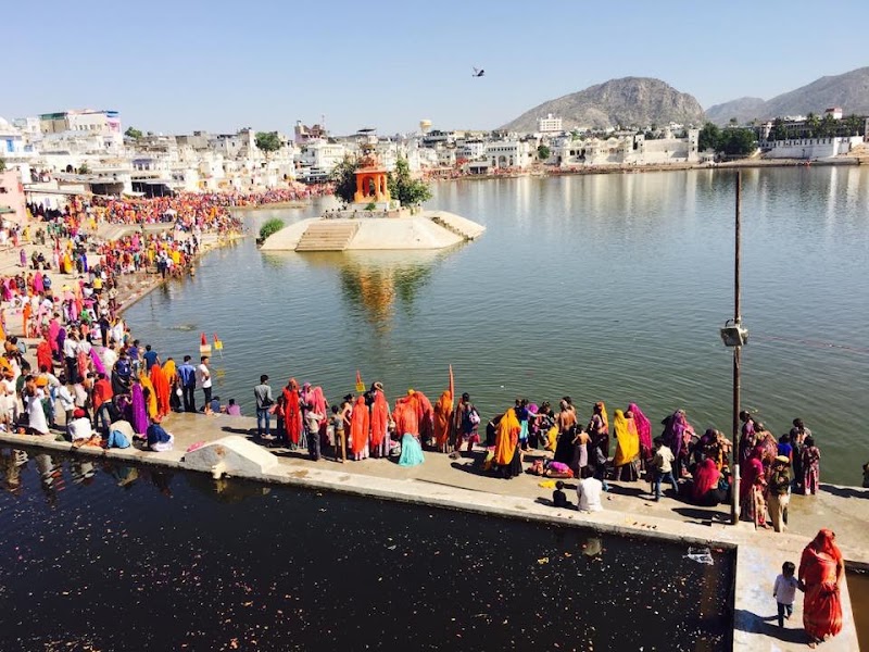 Jagatpita Shri Brahma Mandir - Jagatpita Shri Brahma Mandir, Brahma Temple Rd, Pushkar, Rajasthan 305022, India