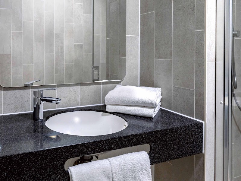 B&B HOTEL Köln-Marsdorf - B&B HOTEL Köln-Marsdorf Toyota-Allee 40-42, 50858 Köln, Germany