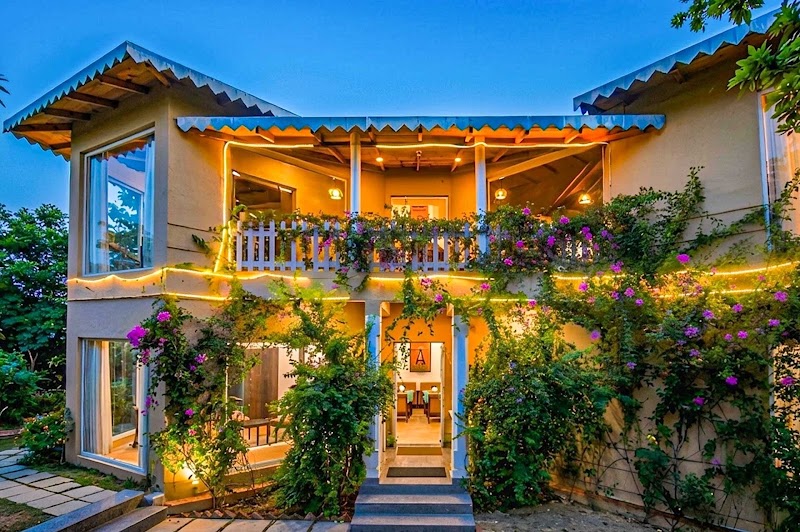 StayVista at Mistletoe House in Bhimtal | 6 BHK Premium Villa