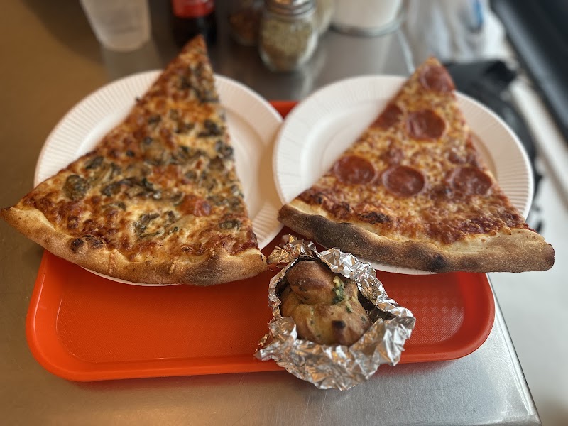 Henry's PIZZA - Henry's PIZZA 4-chōme-2-2 Tanimachi, Chuo Ward, Osaka, 540-0012, Japan
