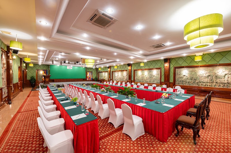 Hotel Somadevi Angkor Resort & Spa - Hotel Somadevi Angkor Resort & Spa, 9V64+25 Mondol II Village, មហាវិថី ស៊ីវុត្ថា, Town 17252, Cambodia