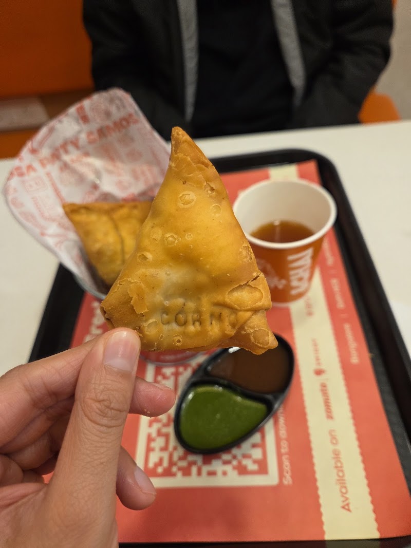 Samosa Party Golf Course Road - Samosa Party Golf Course Road Unit No, Ground floor, Central Plaza Mall, G08, Golf Course Rd, Parsvnath Exotica, DLF Phase 5, Sector 53, Gurugram, Haryana 122011, India
