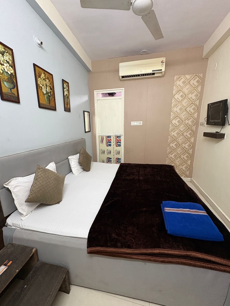 Khandelwal Guest House - Khandelwal Guest House, Mahakal Ghati, 5/10, Bharat Mata Mandir Marg, near Choubis Khamba, Jaisinghpura, Ujjain, Madhya Pradesh 456001, India