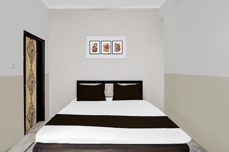 Hotel O by OYO N Nature Green - Hotel O by OYO N Nature Green Plot No-SL, O7, Friends Enclave, Rajput Colony, Natthu Colony, Baraula, Sector 49, Noida, Uttar Pradesh 201307, India