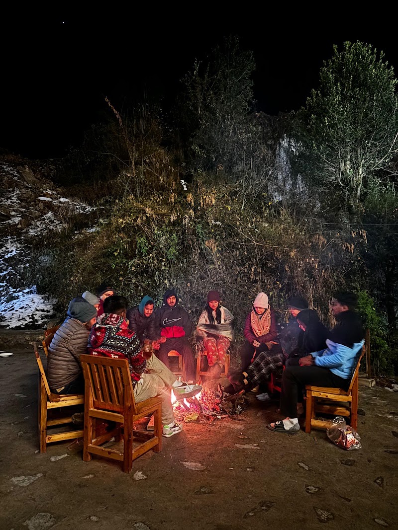 Pinaka Cottages and Cafe - Pinaka Cottages and Cafe H9G8+VF, Jibhi, Himachal Pradesh 175123, India