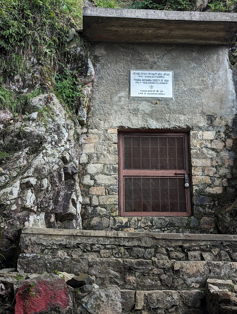 Mahavatar Babaji’s Cave - Mahavatar Babaji’s Cave, RFM8+77W, Dwarahat Range, Uttarakhand 263653, India