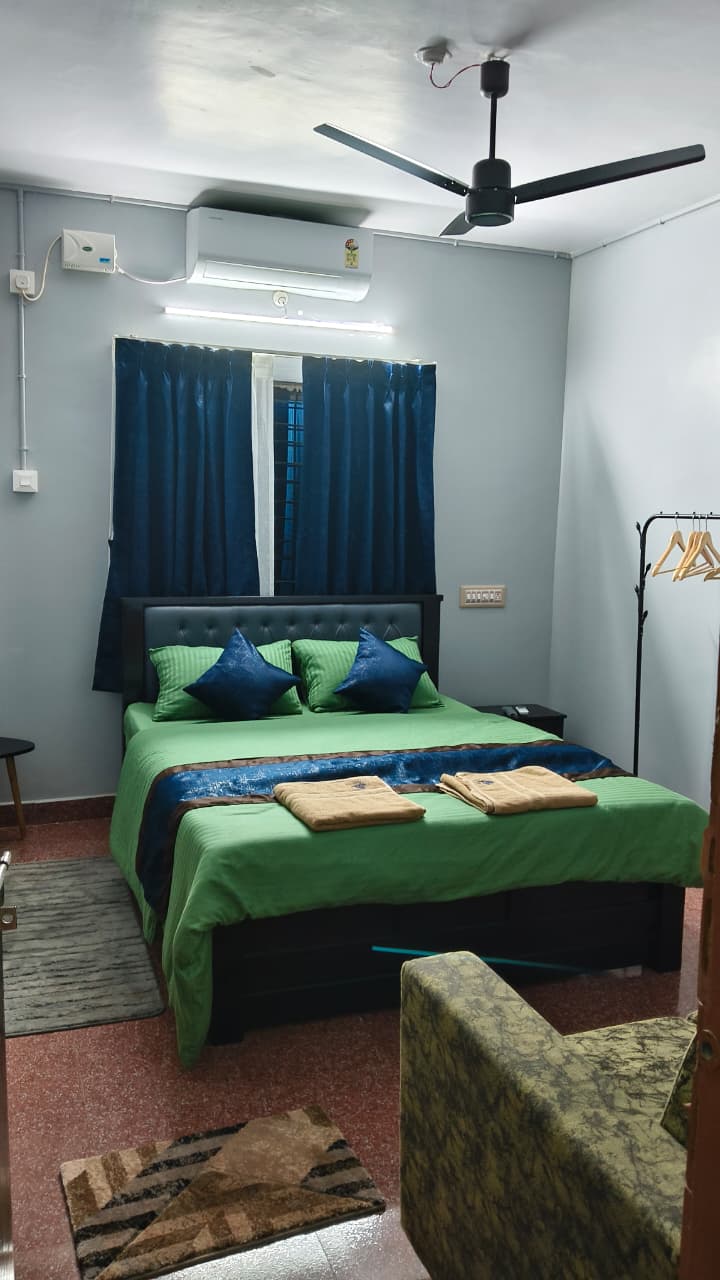 Vilanee Stay - Vilanee Stay, Sunset gate, Belehittal Rd, behind Badrakaali Restaurant, Gokarna, Karnataka 581326, India