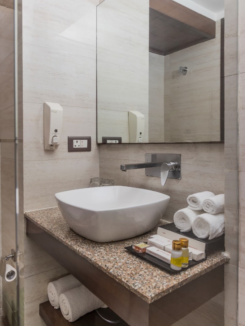 Hotel Ascent Biz - Hotel Ascent Biz Plot No.127, Khoda Road, opposite Barclays, Industrial Area, Sector 62, Noida, Uttar Pradesh 201309, India