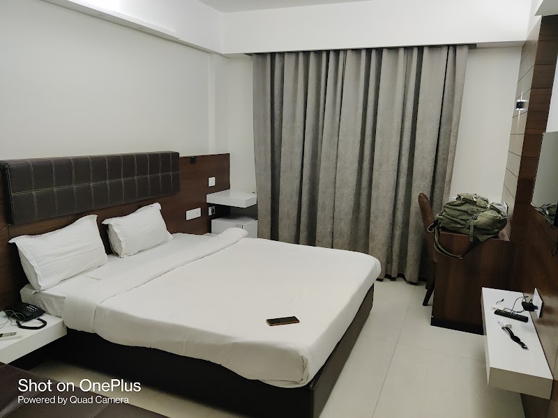 Hotel shiv sagar - Hotel shiv sagar, Chobis khamba, Bharat Mata Mandir Marg, near Chobis khamba, Harsiddhi Gate, Ujjain, Madhya Pradesh 456006, India
