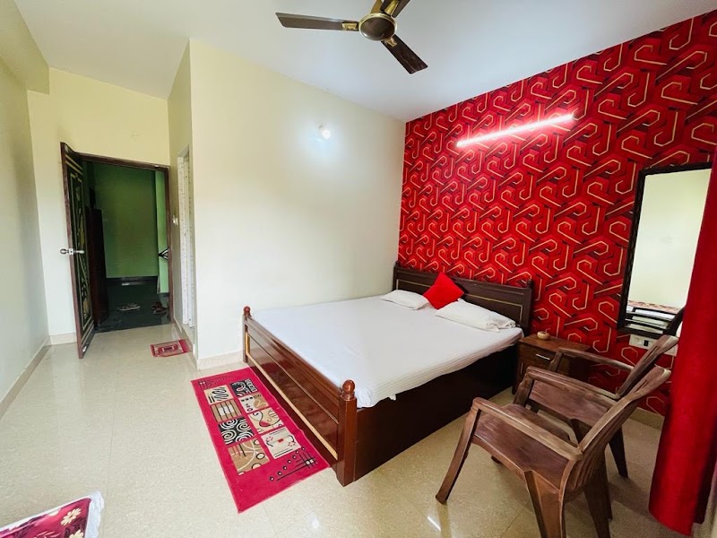 Hotel Lovely star Inn - Hotel Lovely star Inn, C-5, Baliapanda Rd, near lucky india, near Sagar vihar, Baliapanda Housing Board Colony, Puri, Odisha 752001, India