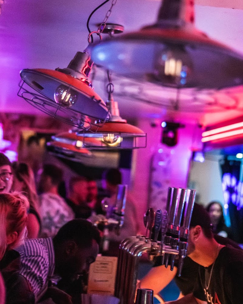 Simmons Bar | Shoreditch - Simmons Bar | Shoreditch 104-108 Curtain Rd, London EC2A 3AH, UK