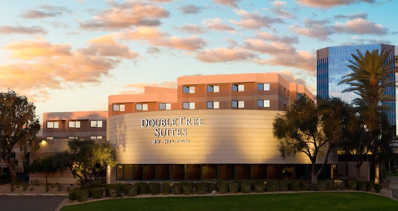 DoubleTree Suites by Hilton Hotel Phoenix - DoubleTree Suites by Hilton Hotel Phoenix, 320 N 44th St, Phoenix, AZ 85008, USA