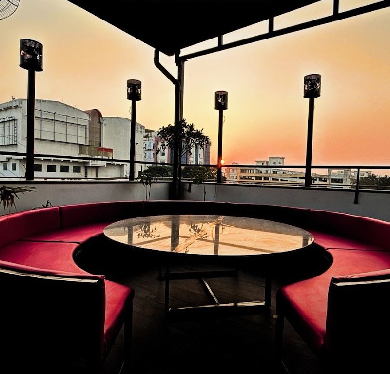 THE BULL PRAYAGRAJ - THE BULL PRAYAGRAJ 2/2 1st floor, Cooper road, Bandhan Bank, Landmark:, Civilines, Civil Lines, Prayagraj, Uttar Pradesh 211001, India