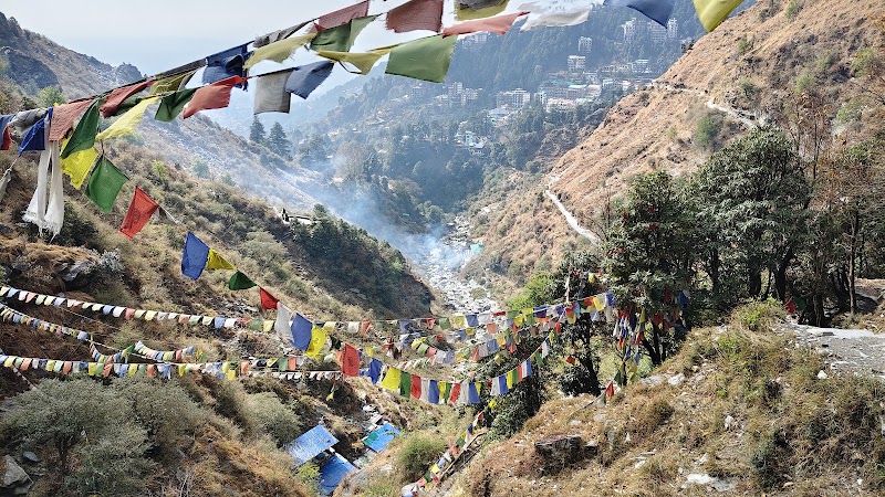 Bhagsu Nag Temple - Bhagsu Nag Temple 68VM+PQF, Manisha Rd, Bhagsu Nag, Dharamshala, Himachal Pradesh 176216, India
